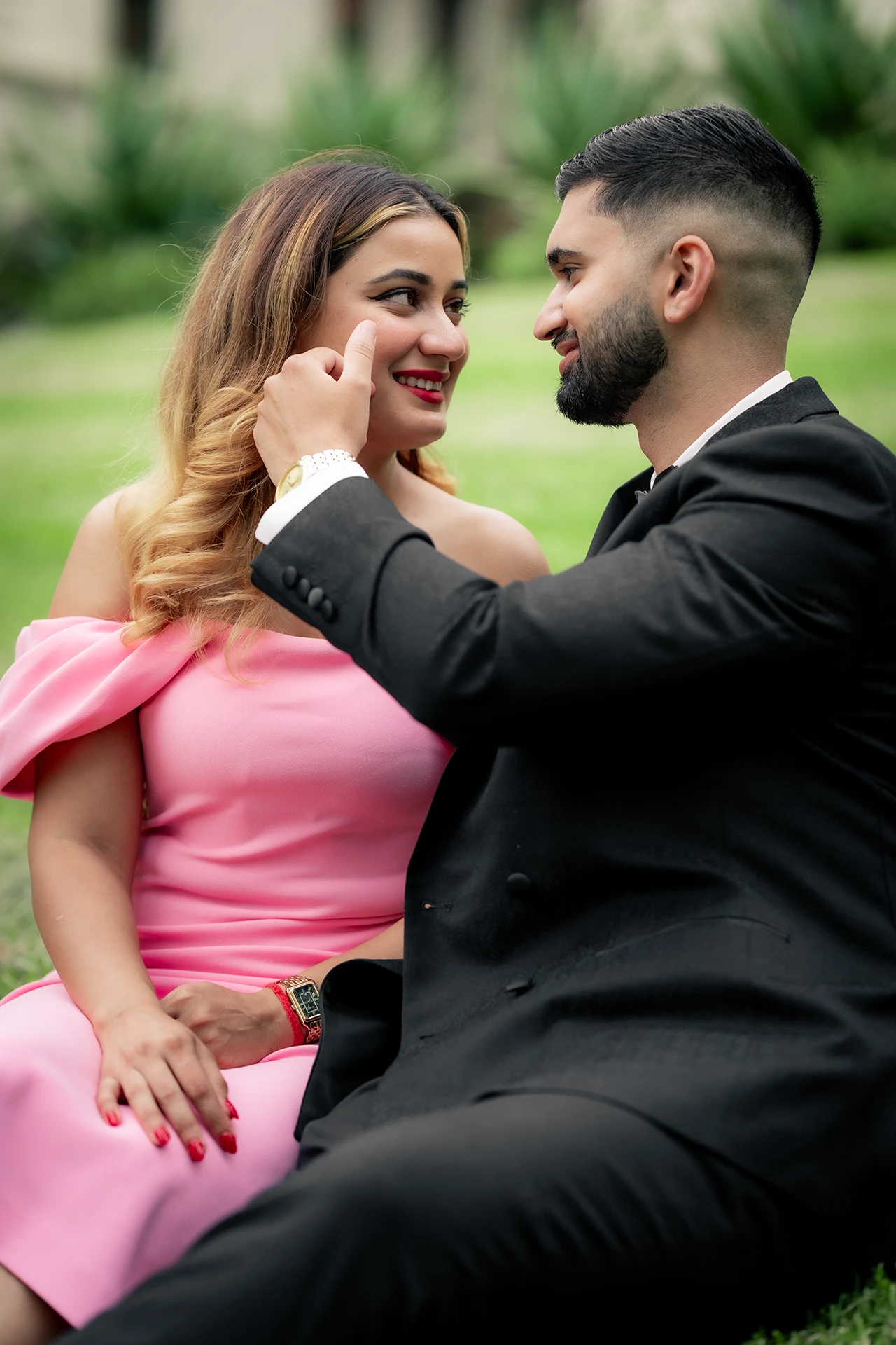 Elegant pre-wedding portrait of an Indian couple in Melbourne